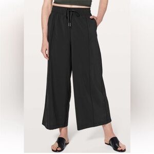 Lululemon Get Going Pant *24" -Black sz 4